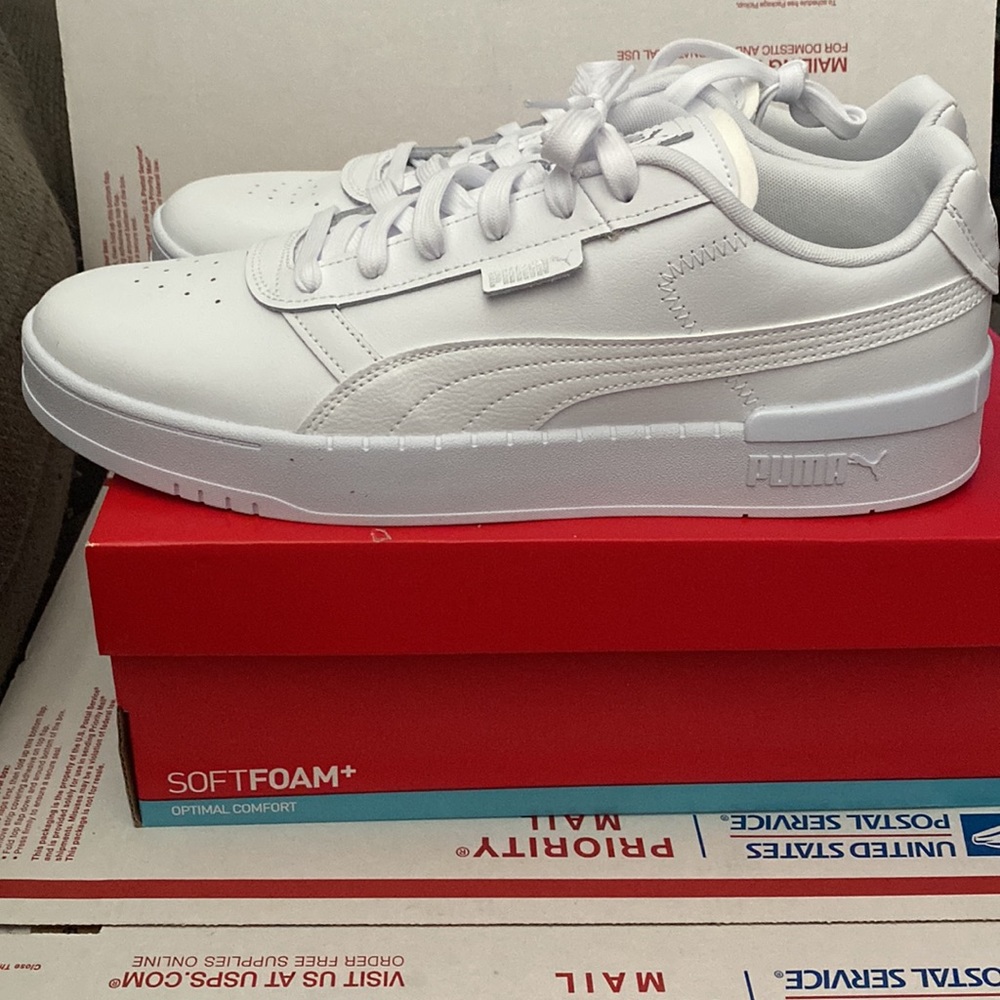 Puma - Picture 3 of 7